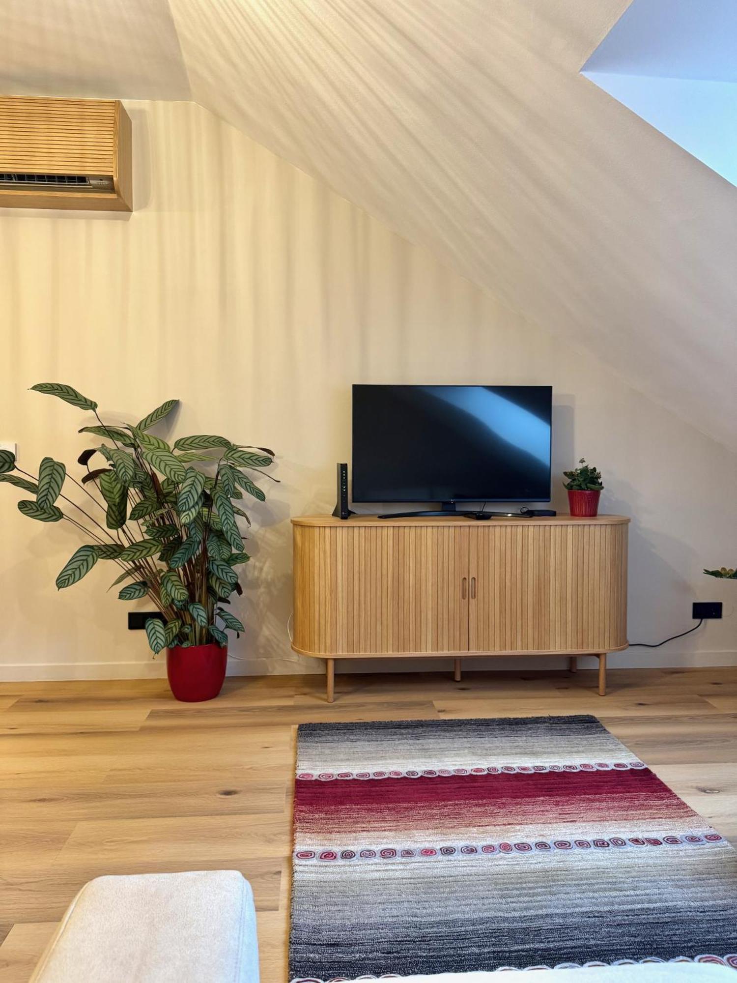 Apartment Standard By Hi5- Kiraly Beautiful