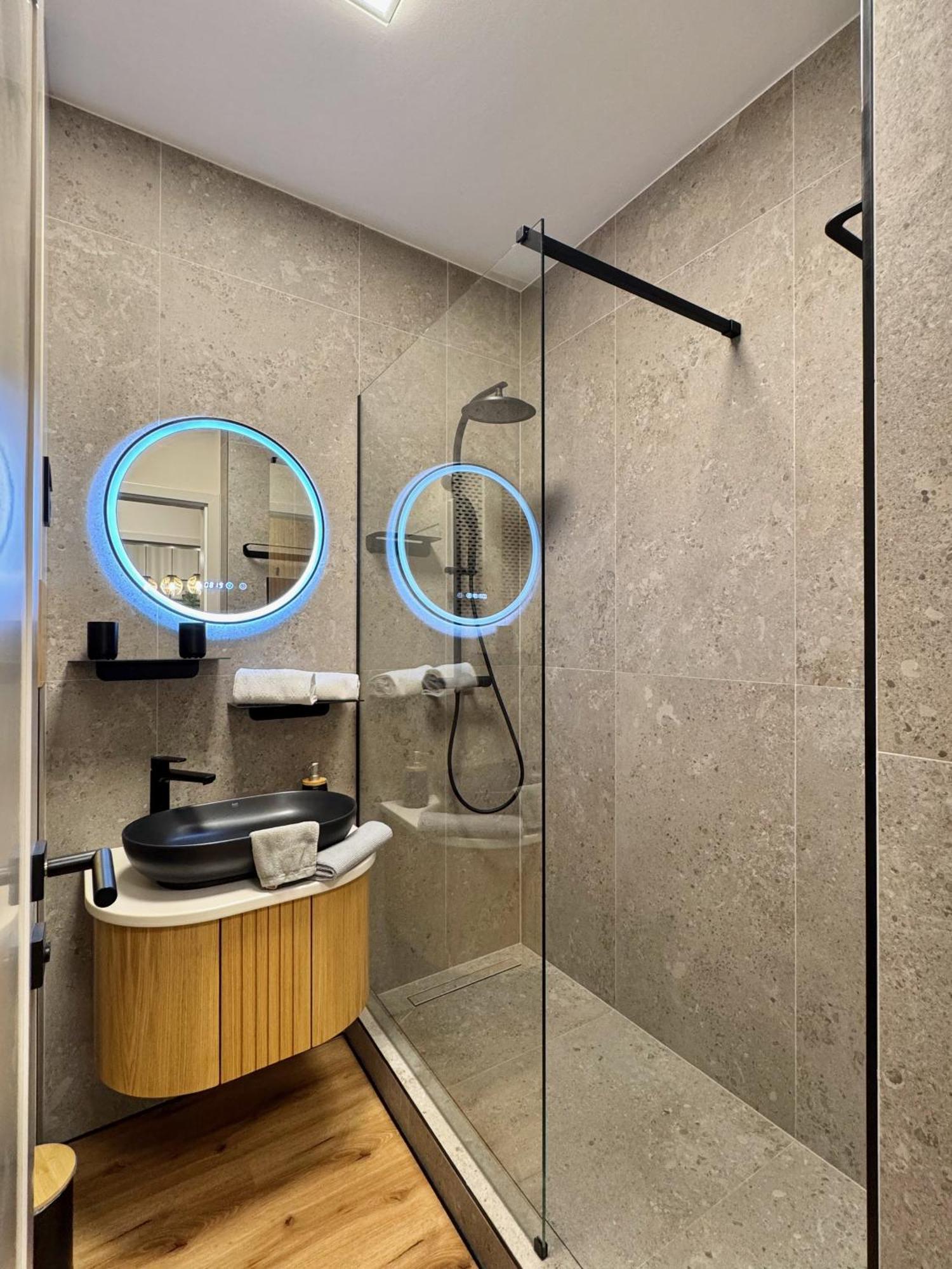 Standard By Hi5- Kiraly Beautiful Apartment *